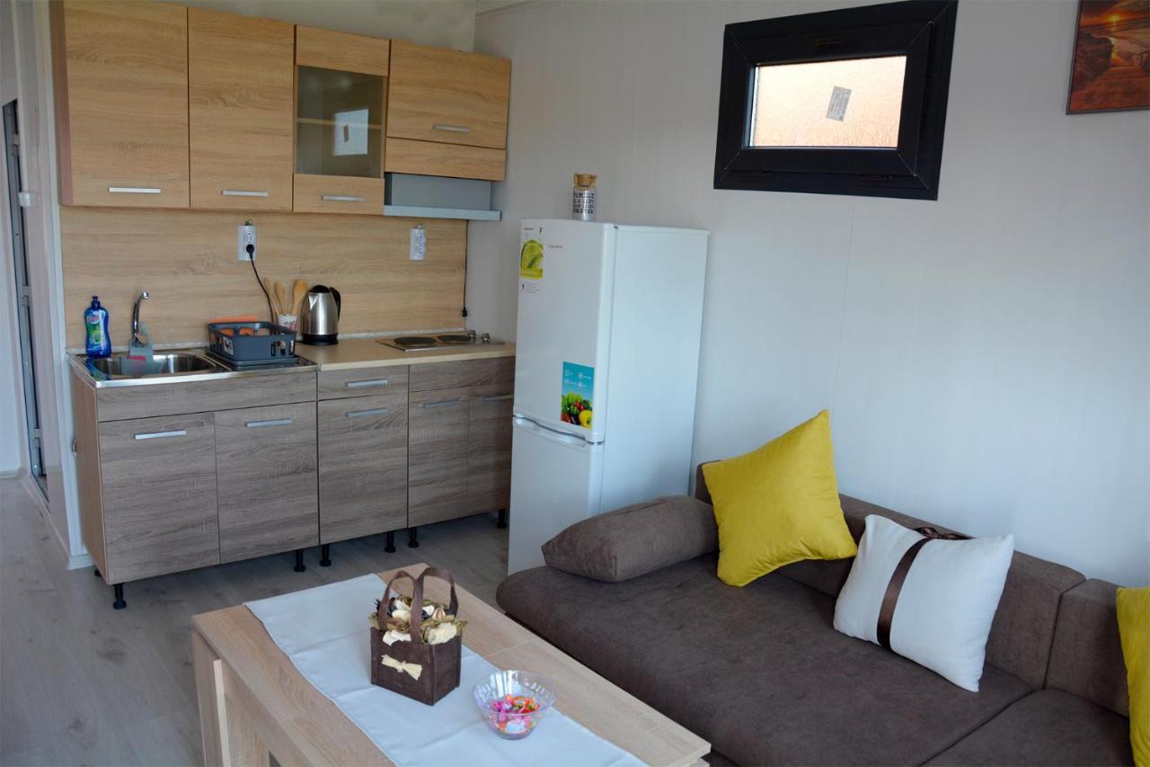 Къщички Поляните Hotell Sinemoretz Eksteriør bilde